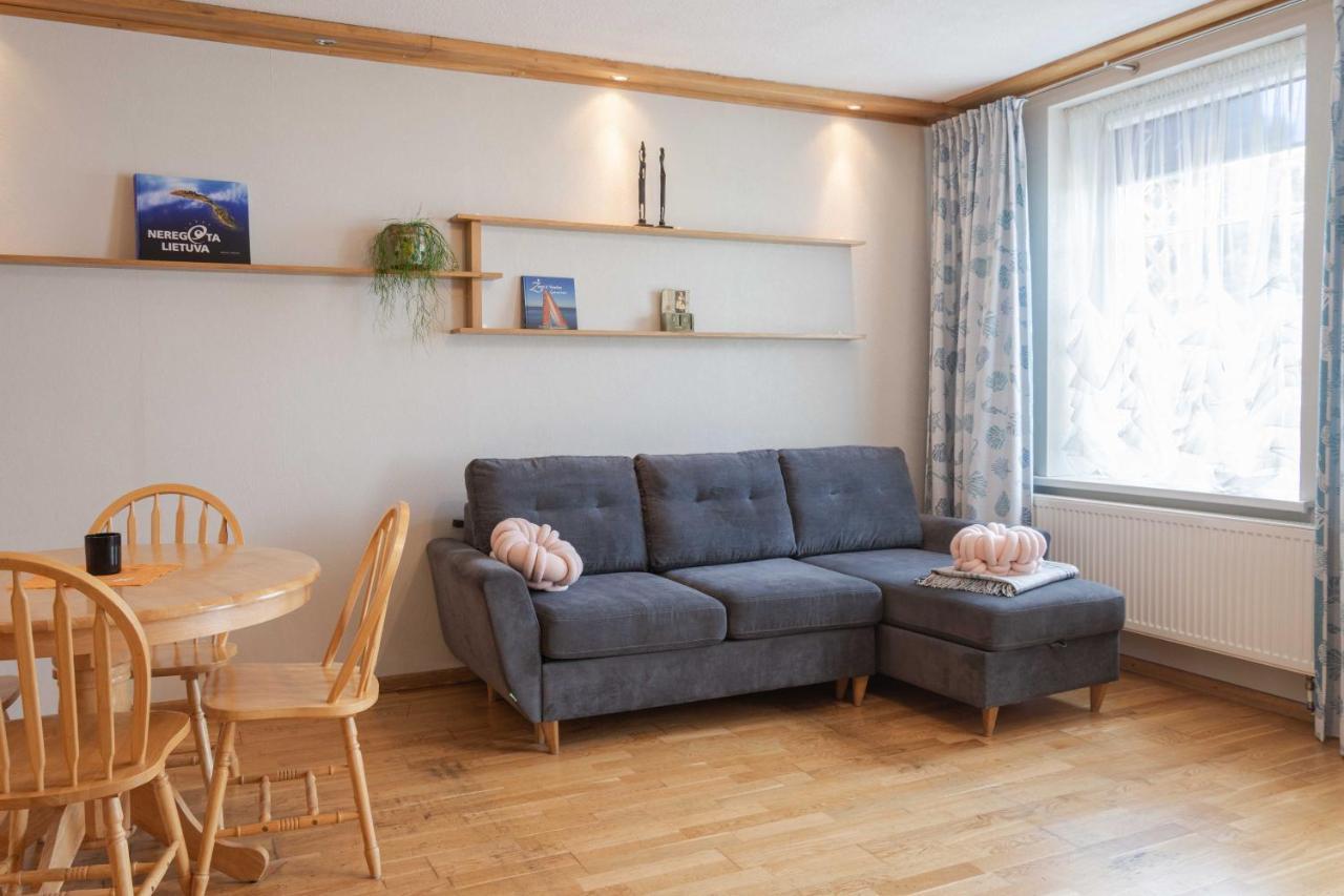 Cozy One Room Apartment With Yard Juodkrantė Exteriér fotografie